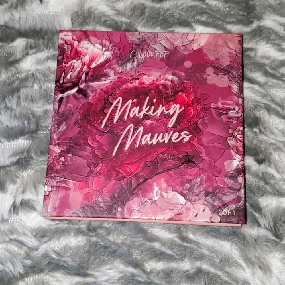 Making Mauves Colourpop Eyeshadow Palette